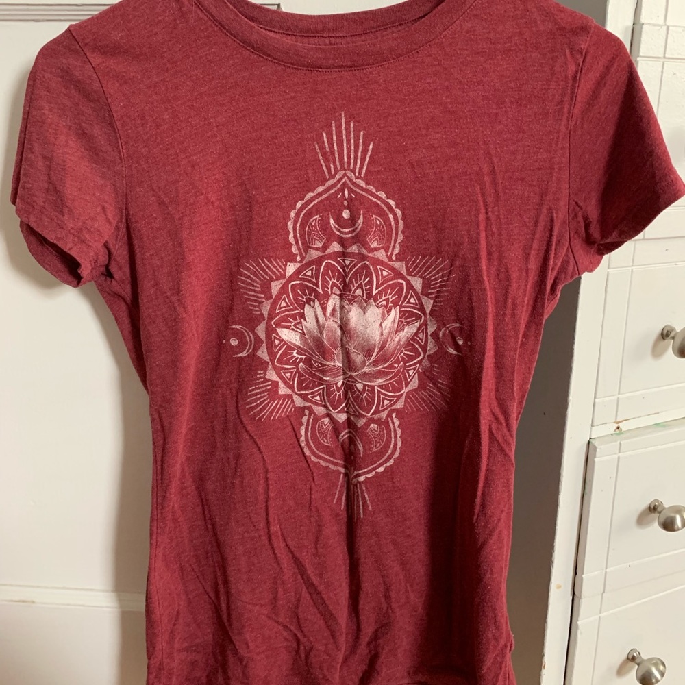 Graphic tee shirt